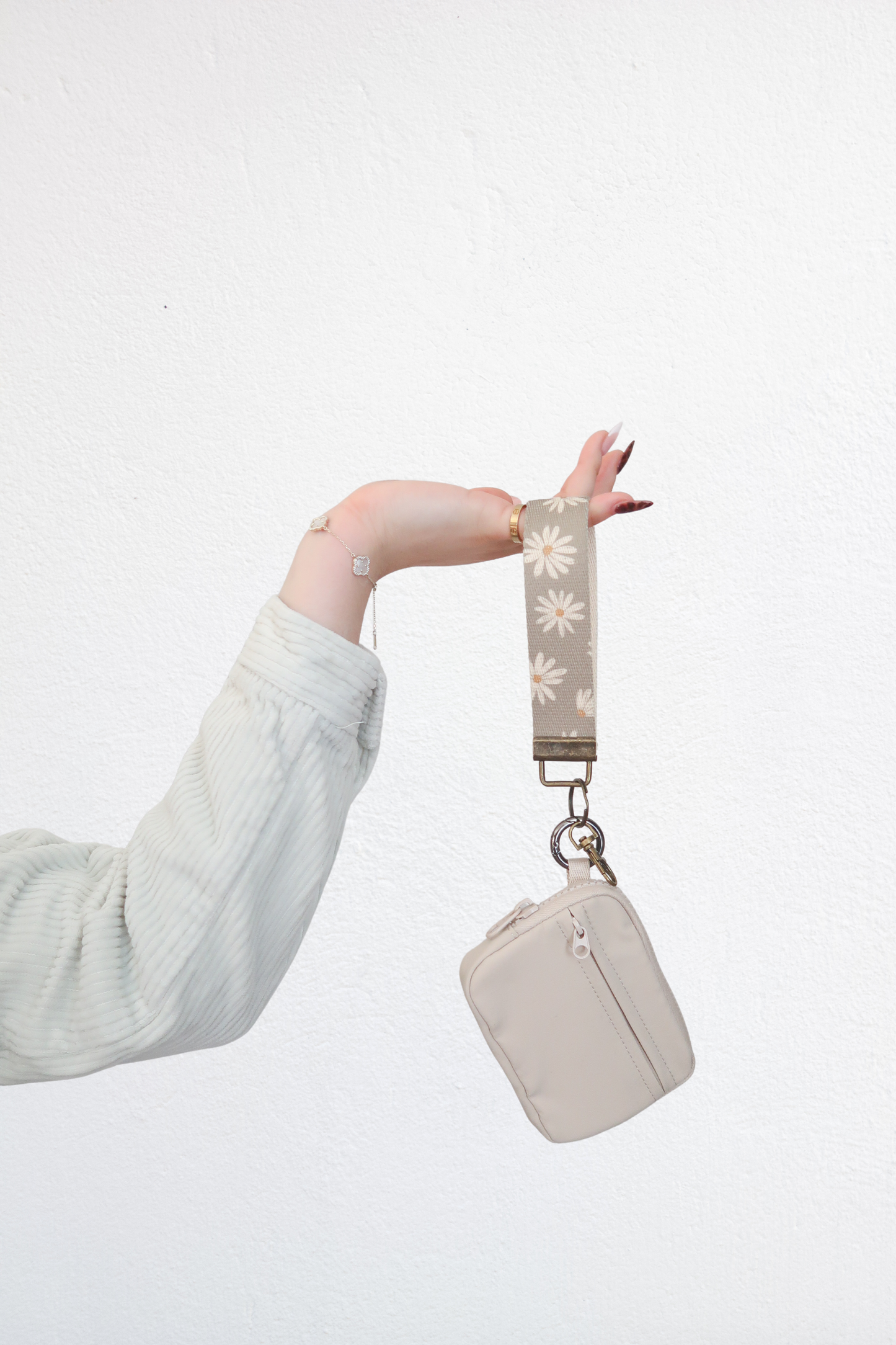 Keychain Wallet with Wrist Lanyard, Compact Card Holder Keyring, Stylish Wallet Keychain for Essentials