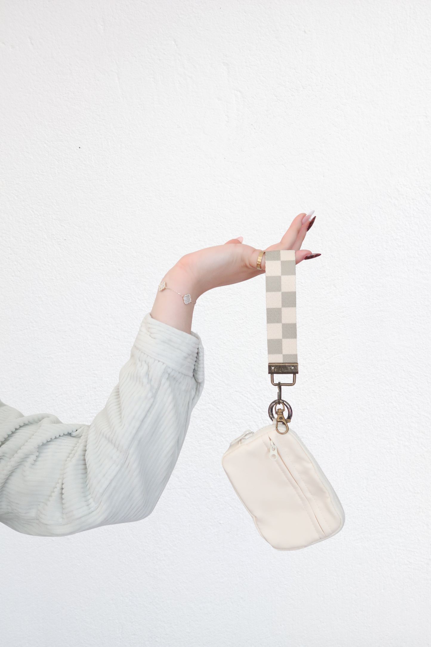 Keychain Wallet with Wrist Lanyard, Compact Card Holder Keyring, Stylish Wallet Keychain for Essentials