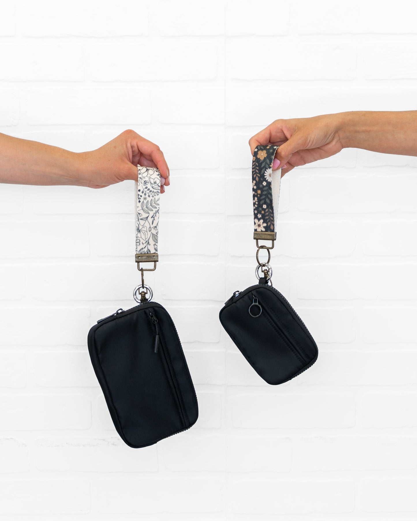 Keychain Wallet with Wrist Lanyard, Compact Card Holder Keyring, Stylish Wallet Keychain for Essentials