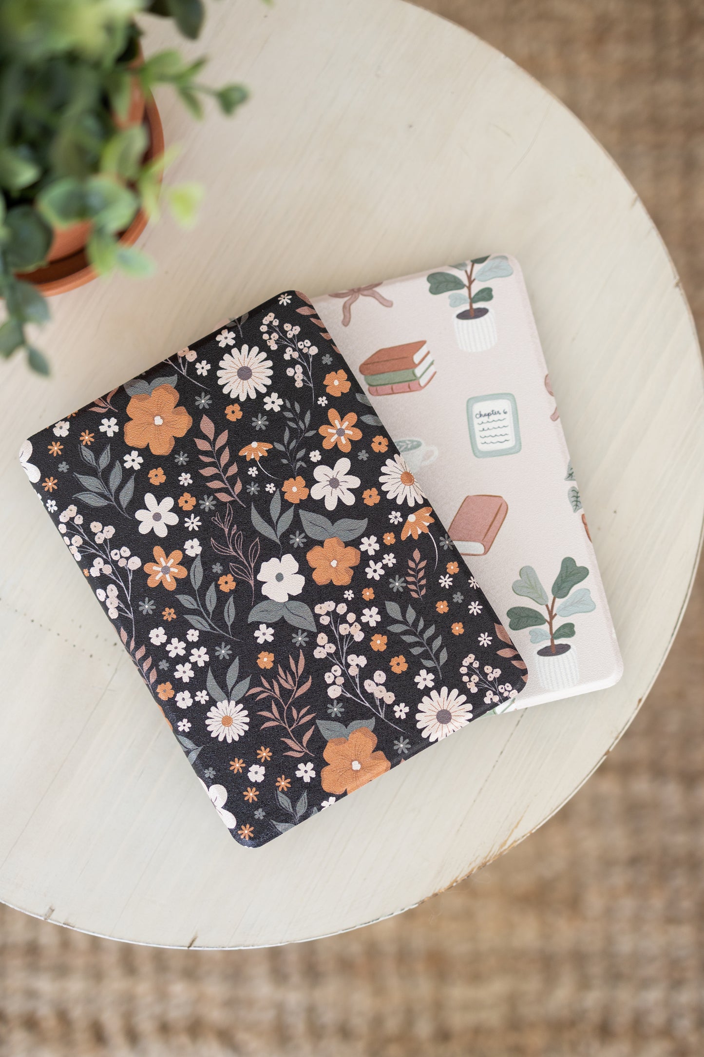 Kindle Case Clear & Printed Back with Hand Strap – Transparent Protective E-Reader Cover, Slim Lightweight Kindle Case