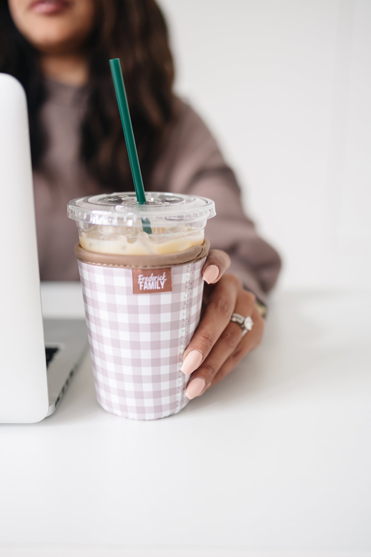 Iced Coffee Sleeve, Cute Reusable  Cup Holder Drink Sleeve, Coffee Lover Gift, Cold Drink Sleeve for Iced Coffee Cups