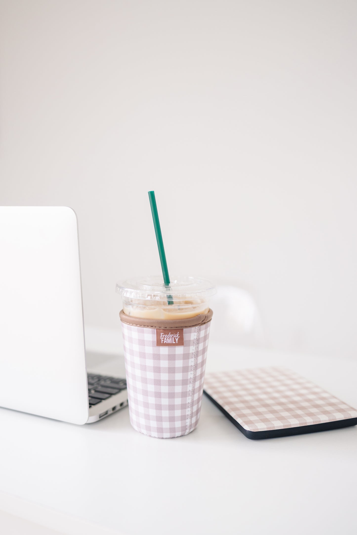 Iced Coffee Sleeve, Cute Reusable  Cup Holder Drink Sleeve, Coffee Lover Gift, Cold Drink Sleeve for Iced Coffee Cups