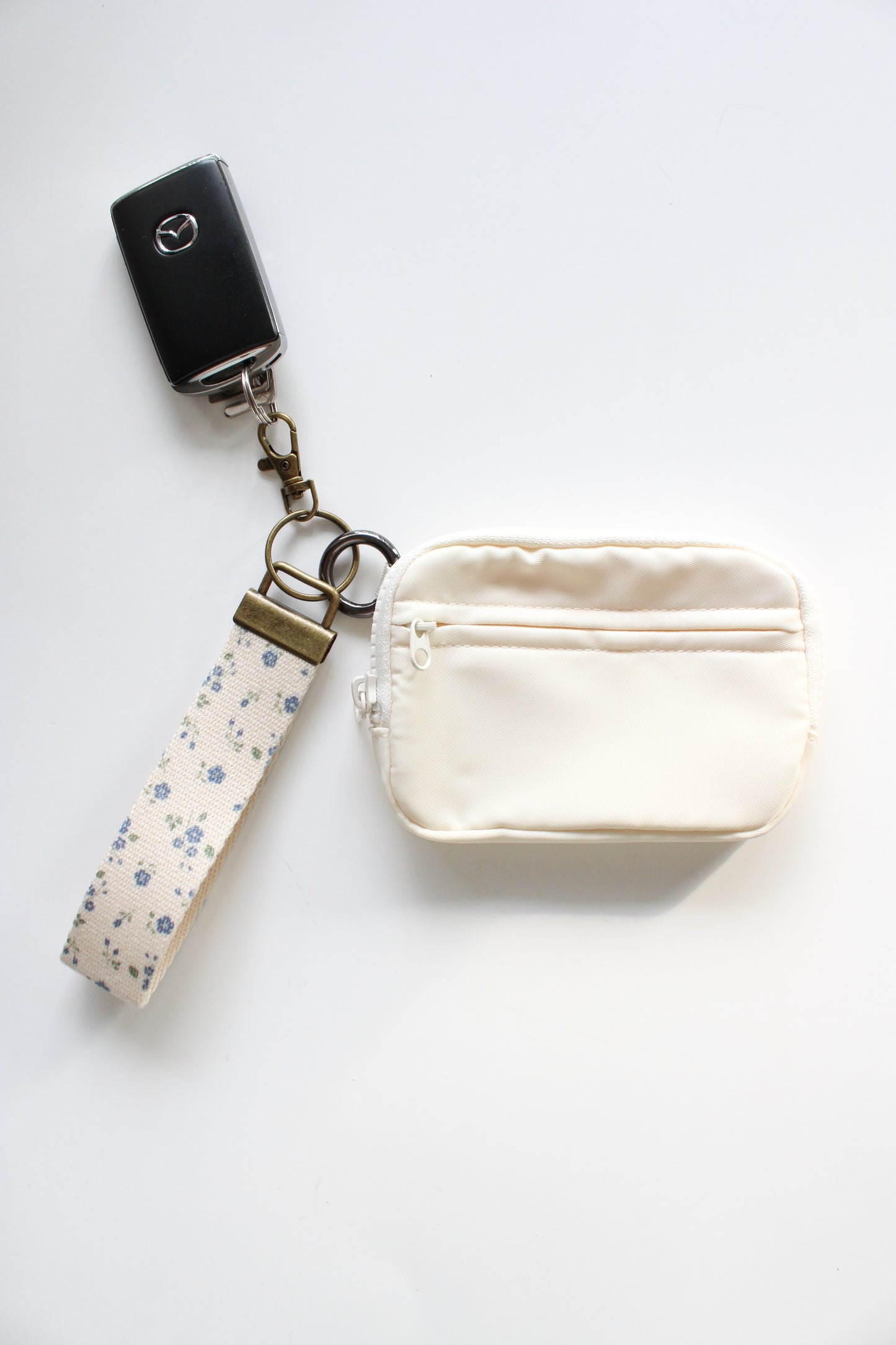 Keychain Wallet with Wrist Lanyard, Wallet Cardholder, ID keychain Lanyard, Card Case Wallet with Wristlet