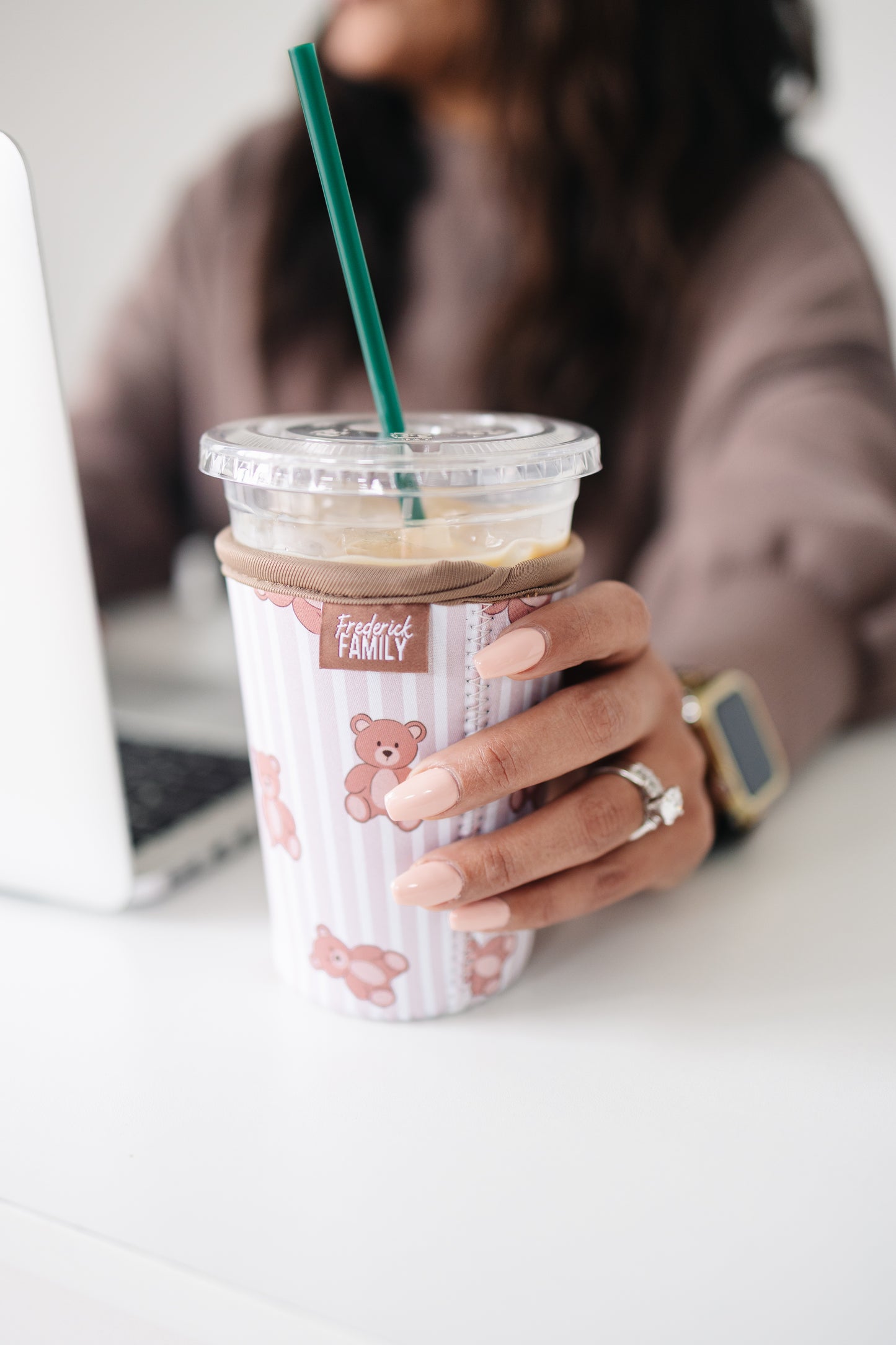 Iced Coffee Sleeve, Cute Reusable  Cup Holder Drink Sleeve, Coffee Lover Gift, Cold Drink Sleeve for Iced Coffee Cups
