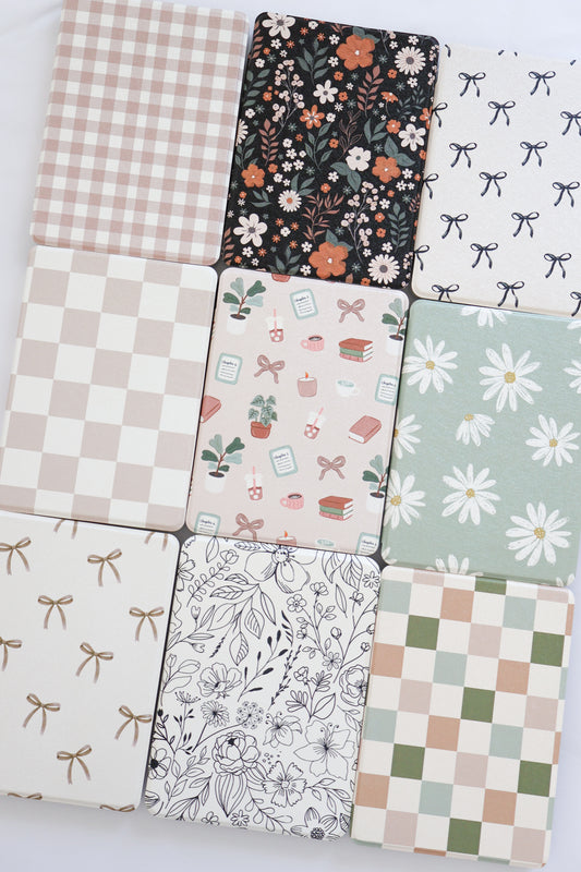 Kindle Case Clear & Printed Back with Hand Strap – Transparent Protective E-Reader Cover, Slim Lightweight Kindle Case