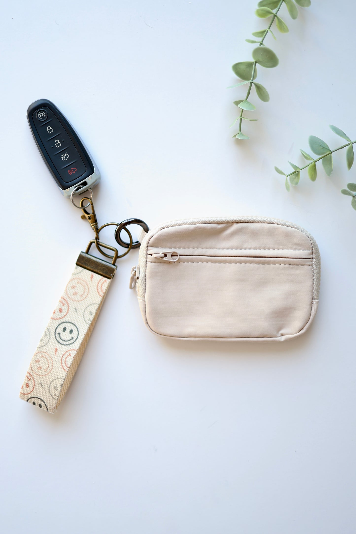 Keychain Wallet with Wrist Lanyard, Wallet Cardholder, ID keychain Lanyard, Card Case Wallet with Wristlet