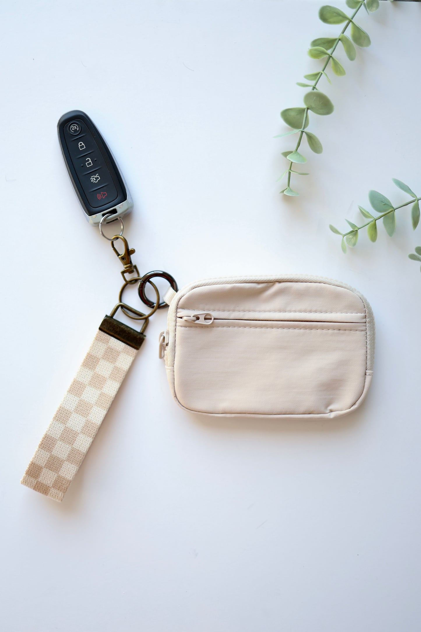 Keychain Wallet with Wrist Lanyard, Wallet Cardholder, ID keychain Lanyard, Card Case Wallet with Wristlet