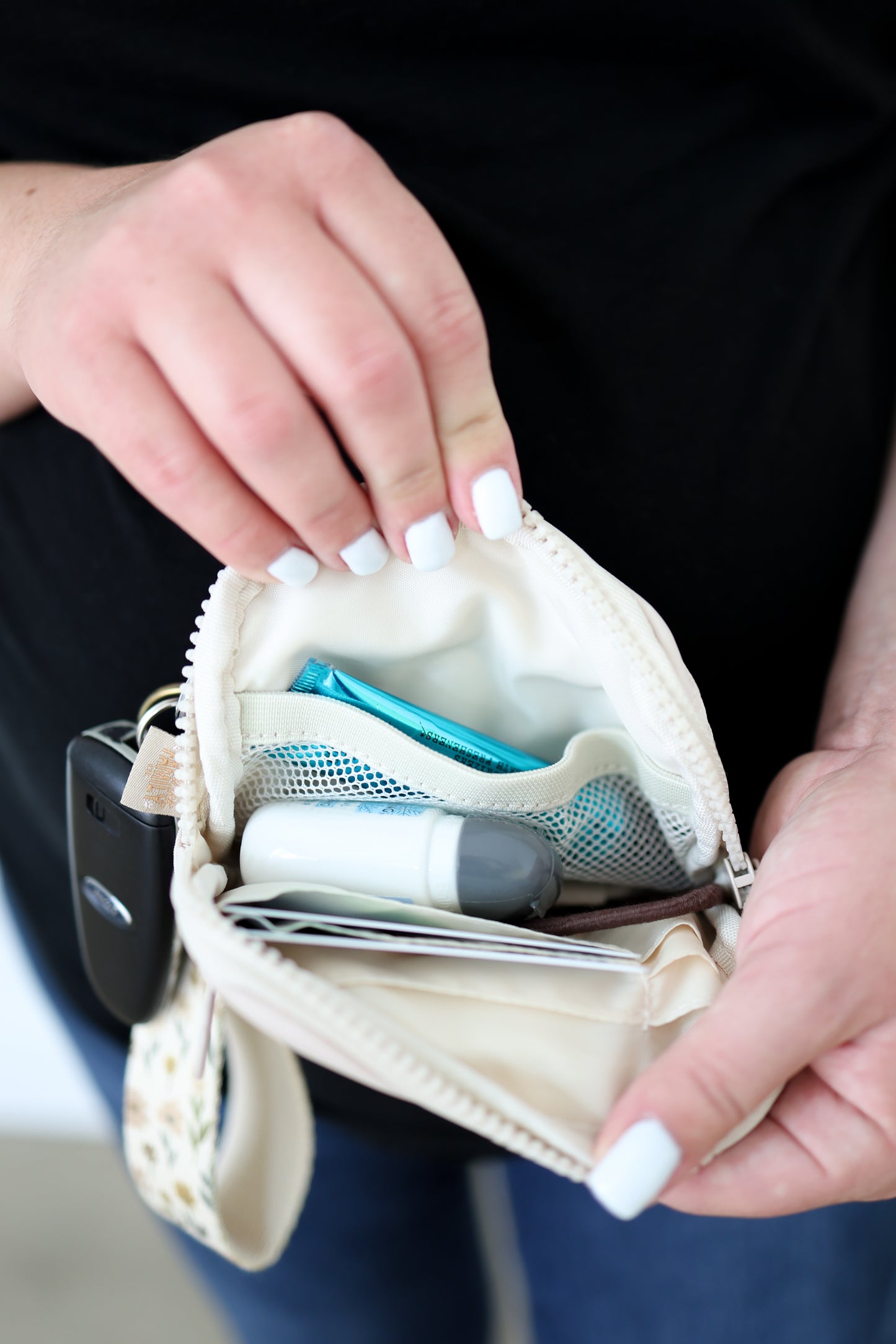 Keychain Wallet with Wrist Lanyard, Compact Card Holder Keyring, Stylish Wallet Keychain for Essentials