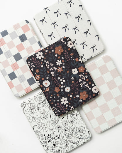 Slim Protective iPad Mini Case: Fits iPad Mini 6th & 7th Gen, with Pencil Holder, Clear Back Trifold Cover and Magnetic Stand