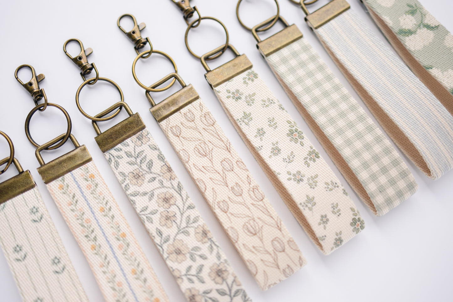 Spring Floral Canvas Wristlet Keychain and Keychain Wallet, Handmade Key Fob Lanyard, Compact Keychain Wallet