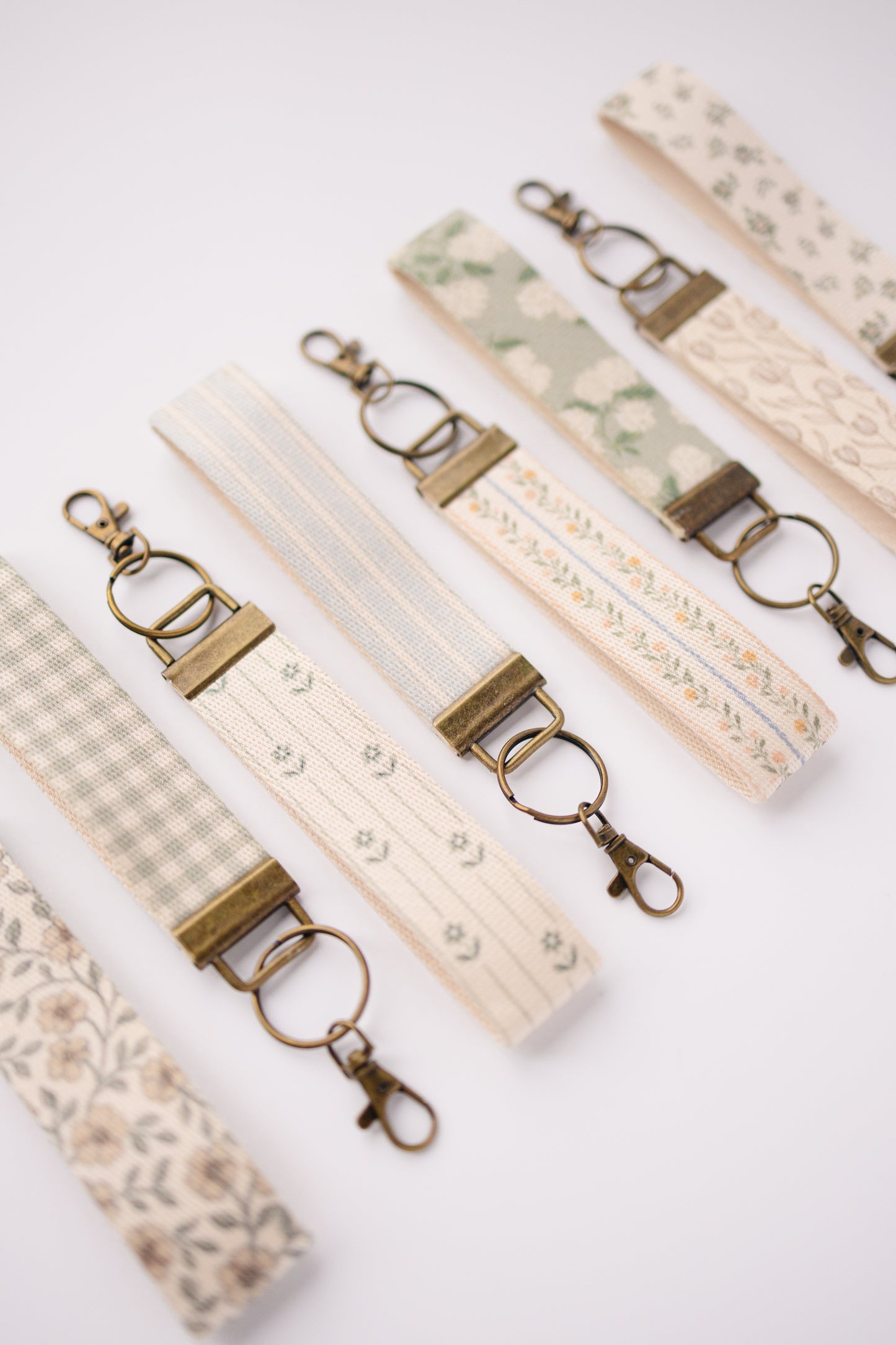 Spring Floral Canvas Wristlet Keychain and Keychain Wallet, Handmade Key Fob Lanyard, Compact Keychain Wallet