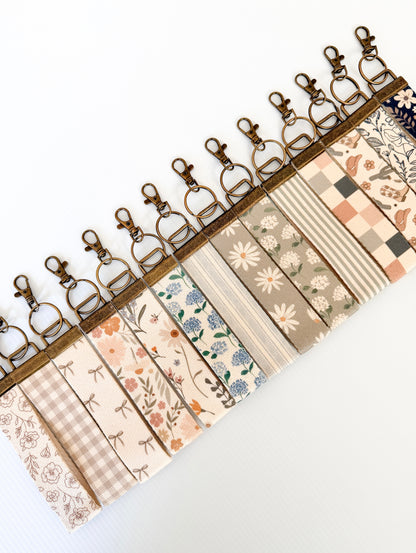 Canvas Wristlet Lanyard Keychain- Wrist Lanyard for Women, Floral Keychain, Car Key Holder, Handmade Canvas Key Fob, Gift for Her