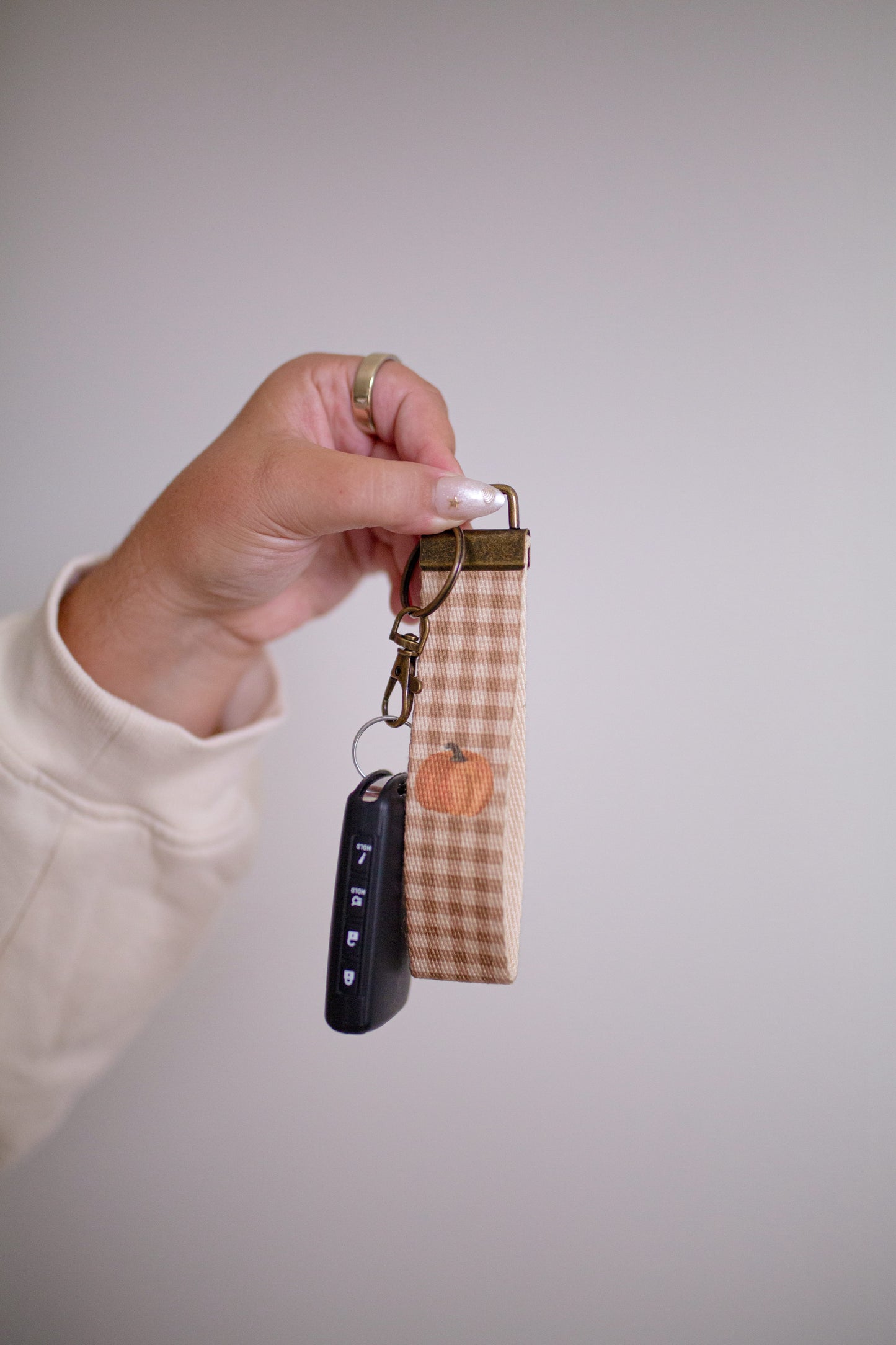 Frederick Family Co. Fall Bifold Keychain Wallet with Wrist Lanyard, Faux Leather Compact Card Holder