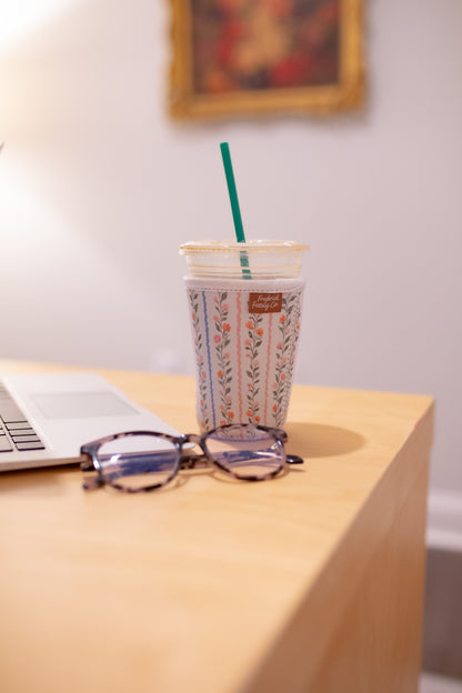 Iced Coffee Sleeve, Cute Reusable  Cup Holder Drink Sleeve, Coffee Lover Gift, Cold Drink Sleeve for Iced Coffee Cups